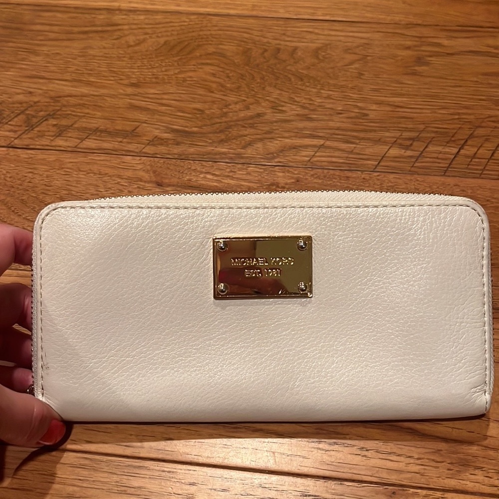 Michael Kors Leather Wallet